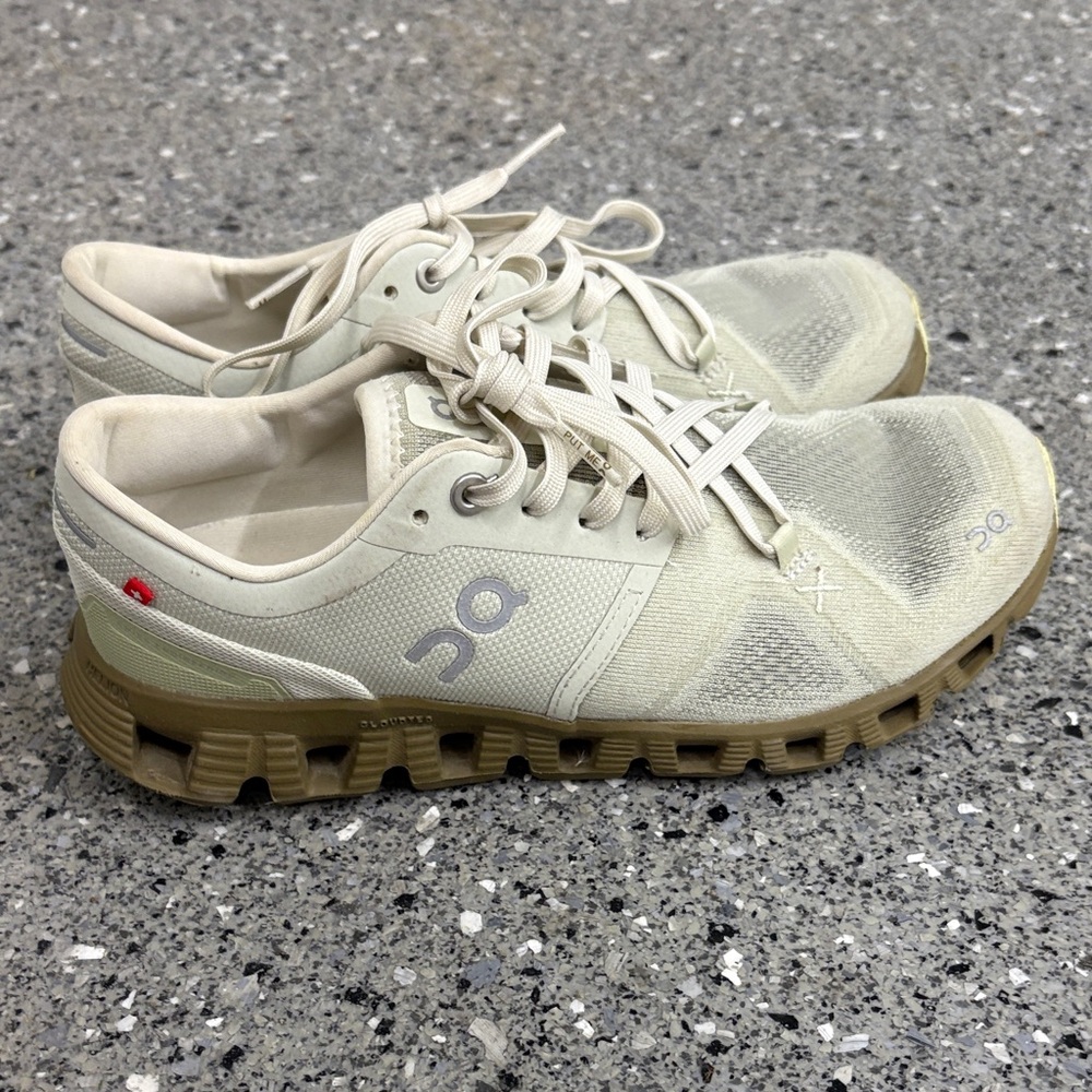 on cloud women’s shoes